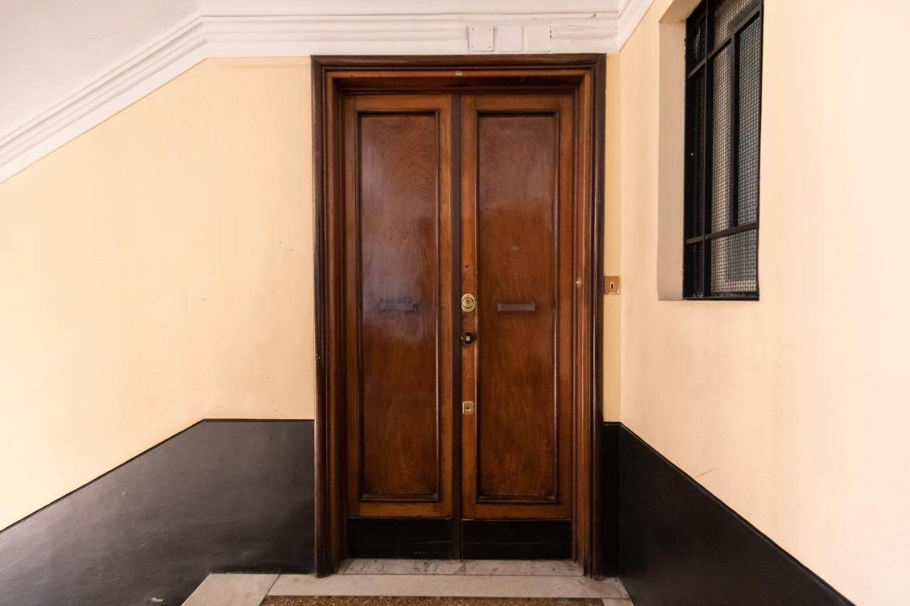 Prestigious At The Vatican Apartment